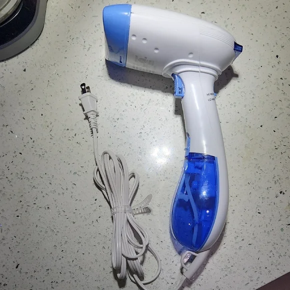 Extreme Steam Fabric Steamer with Dual Heat Technology - Picture 5 of 6